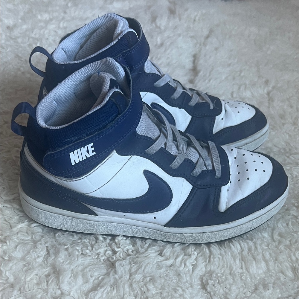 Nike Kids Navy and White High-Top Court Borough Sneakers